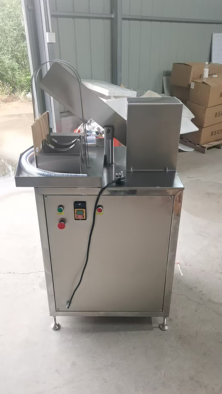 Coconut Half-cut Water Extractor high quality