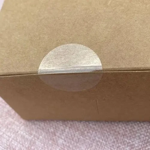 Corner label applicator